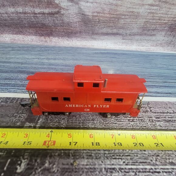 Vintage American flyer S gauge plastic red/gold rails caboose train car #638 - Picture 3 of 9